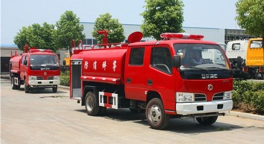 东风福瑞卡双排4吨消防洒水车