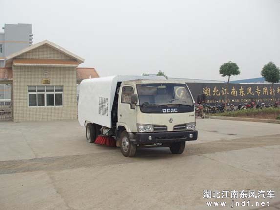 东风小霸王扫路车