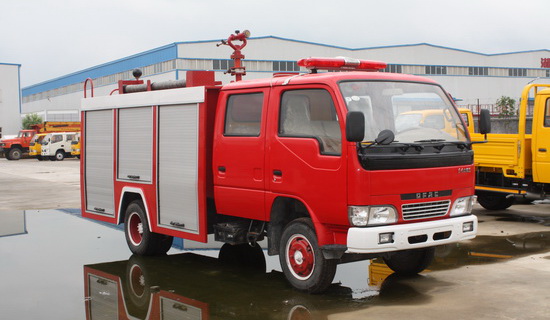 东风小霸王水罐消防车/泡沫消防车(2吨)