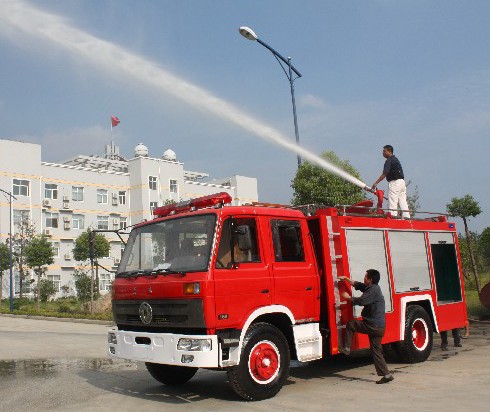 东风153水罐消防车(6吨)